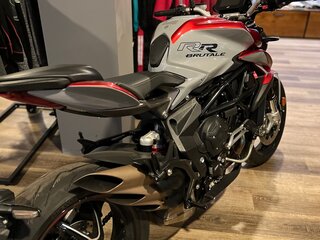 2021 MV Agusta Brutale 800, серый, 1790000 рублей, вид 4