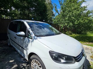 2014 Volkswagen Touran I Рестайлинг 2, белый, 525000 рублей, вид 2