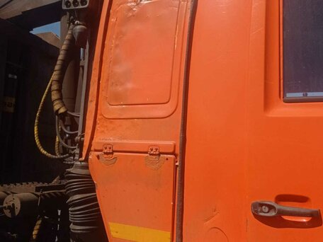 2015 КамАЗ 65115, оранжевый, 5700000 рублей, вид 5