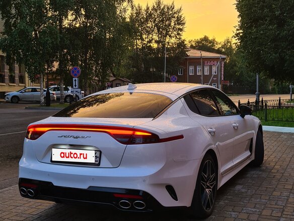 2021 Kia Stinger I Рестайлинг, белый, 3700000 рублей - вид 20