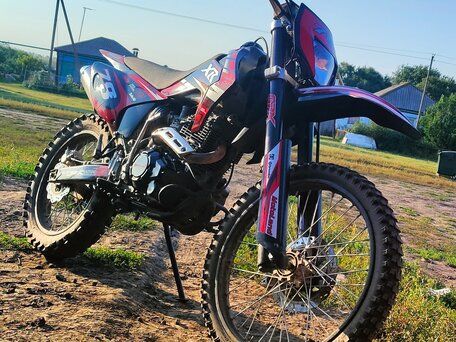 2023 Motoland XR250, красный, 137000 рублей, вид 2