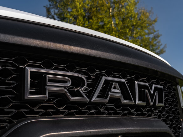 2021 Ram 1500 Crew Cab TRX V, белый - вид 15