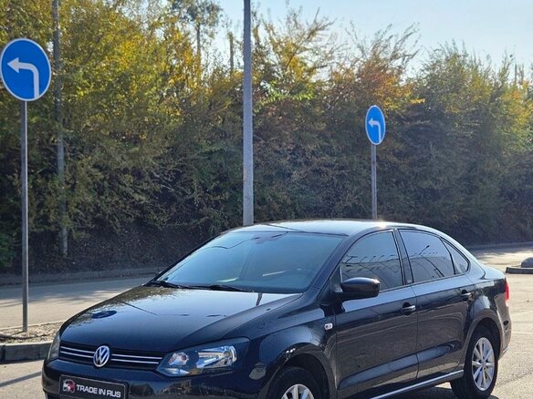 2015 Volkswagen Polo V Рестайлинг, серый, 950000 рублей