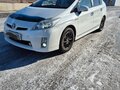 2011 Toyota Prius III Рестайлинг (XW30), белый, 1300000 рублей