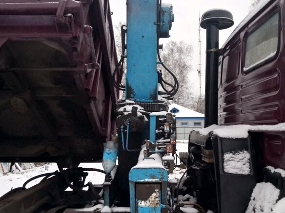 1990 КамАЗ 43118, красный, 2500000 рублей - вид 6