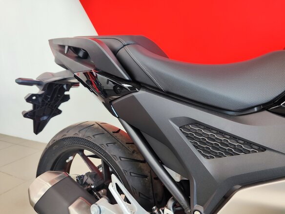 2026 Honda NC 750X, чёрный, 1499900 рублей - вид 7