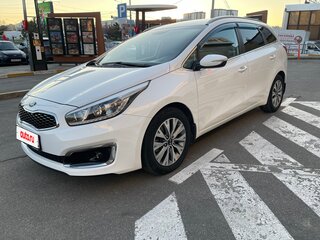 2018 Kia Ceed II Рестайлинг, белый, 1699000 рублей, вид 1