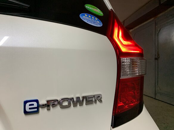 2020 Nissan Note e-Power II Рестайлинг, белый, 1380000 рублей - вид 22