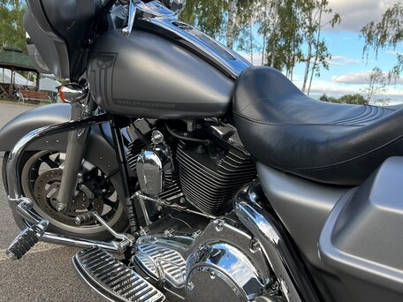 2008 Harley-Davidson Street Glide, серый, 790000 рублей, вид 2