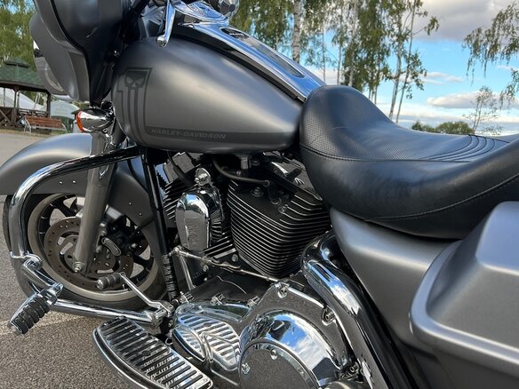 2008 Harley-Davidson Street Glide, серый, 790000 рублей - вид 1