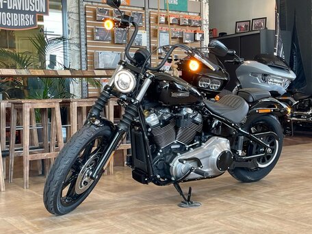 2025 Harley-Davidson Street Bob, чёрный, 2290000 рублей, вид 2