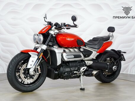 2020 Triumph Rocket III, красный, 1999000 рублей, вид 3