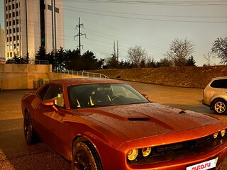 2021 Dodge Challenger III Рестайлинг 2, оранжевый, 4300000 рублей, вид 2