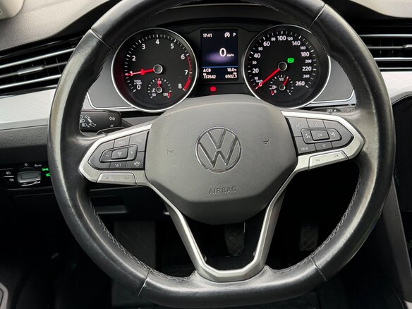 2021 Volkswagen Passat B8 Рестайлинг, чёрный, 2090000 рублей - вид 23