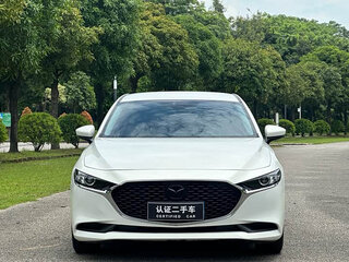2022 Mazda 3 Axela IV (BP), белый, 1100000 рублей, вид 2