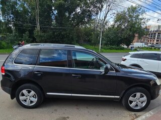 2005 Volkswagen Touareg I, чёрный, 650000 рублей, вид 2