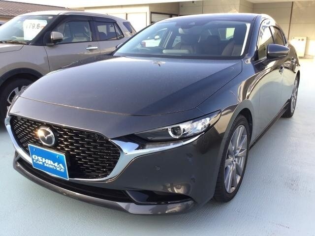 Открыть фотографии: Mazda 3 IV (BP)