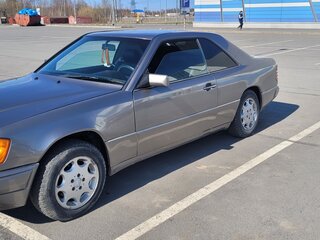 1993 Mercedes-Benz W124 300, серый, 790000 рублей, вид 2
