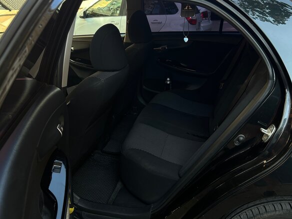 2011 Toyota Corolla X (E140, E150) Рестайлинг, чёрный, 1150000 рублей - вид 13