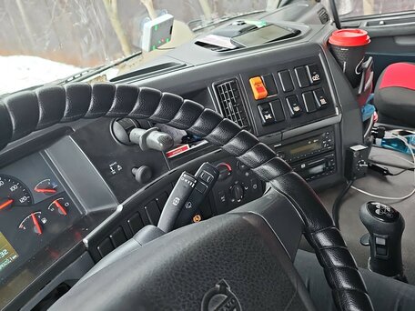 2013 Volvo FM, жёлтый, 5500000 рублей, вид 2