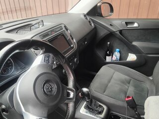 2016 Volkswagen Tiguan I Рестайлинг, коричневый, 1670000 рублей, вид 4