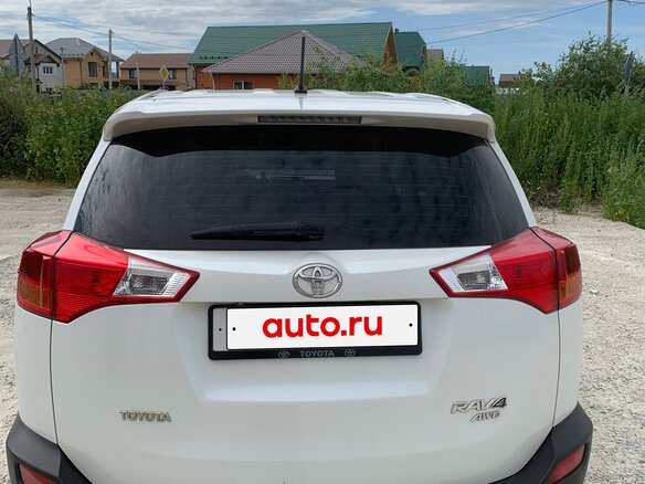 2013 Toyota RAV4 IV (XA40), белый, 1600000 рублей - вид 6
