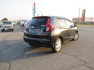 2019 Honda Fit III Рестайлинг, чёрный, 960000 рублей, вид 4