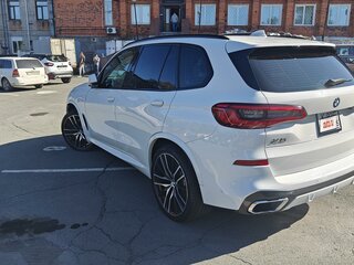 2018 BMW X5 30d IV (G05/G18), белый, 6700000 рублей, вид 4