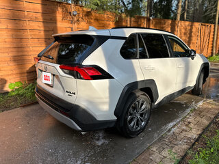 2024 Toyota RAV4 V (XA50), белый, 3700000 рублей, вид 4
