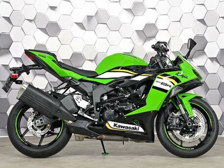 2025 Kawasaki ZX-6R Ninja, зелёный, 1499000 рублей, вид 3