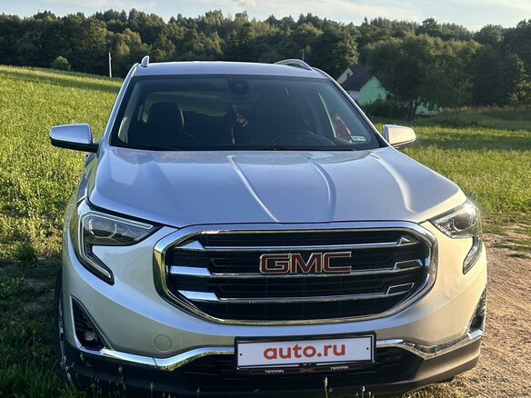 2020 GMC Terrain II, серебристый, 2200000 рублей - вид 1