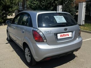 2010 Kia Rio II Рестайлинг, серебристый, 575000 рублей, вид 5