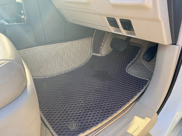 2018 Toyota Land Cruiser Prado 150 Series Рестайлинг 2, белый, 4650000 рублей - вид 10