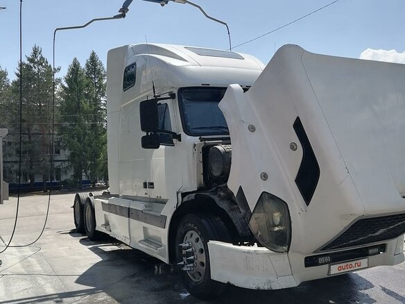 2003 Volvo VNL, белый, 1650000 рублей - вид 6