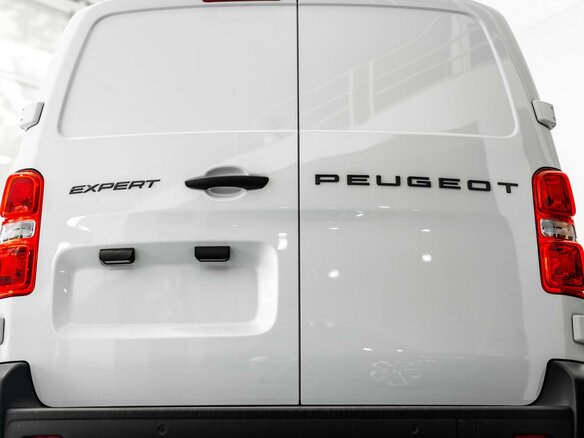 2025 Peugeot Expert III Рестайлинг, белый, 5099000 рублей - вид 5