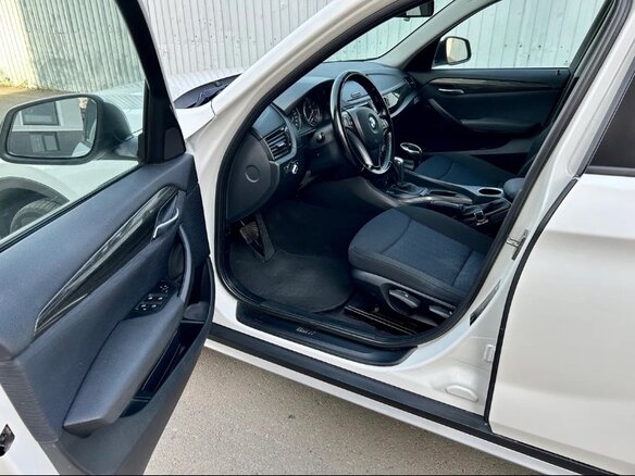 2012 BMW X1 18i I (E84) Рестайлинг, белый, 1300000 рублей - вид 9