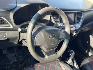2017 Hyundai Solaris II, красный, 450000 рублей, вид 5