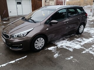 2018 Kia Ceed II Рестайлинг, коричневый, 860000 рублей, вид 4