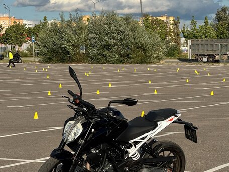 2021 KTM 390 Duke, чёрный, 400000 рублей, вид 1