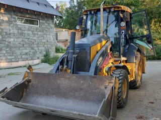 2012 John Deere 325K, жёлтый, 4400000 рублей, вид 2