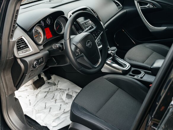 2011 Opel Astra J, чёрный, 950000 рублей - вид 8