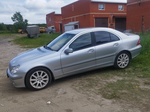 2004 Mercedes-Benz C-Класс 180 II (W203) Рестайлинг, серебристый, 650000 рублей - вид 7