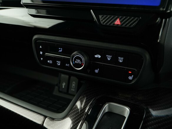 2021 Honda N-BOX II Рестайлинг, белый, 1599077 рублей - вид 14