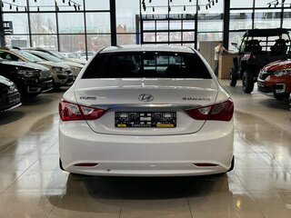 2011 Hyundai Sonata VI (YF), белый, 680000 рублей, вид 5