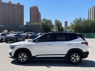 2022 Kia KX3, белый, 1270000 рублей, вид 5