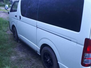 2018 Toyota HiAce H200 Рестайлинг, белый, 3900000 рублей, вид 4