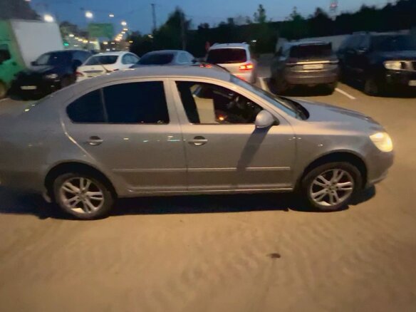 2012 Skoda Octavia II (A5) Рестайлинг, бежевый, 880000 рублей - вид 2