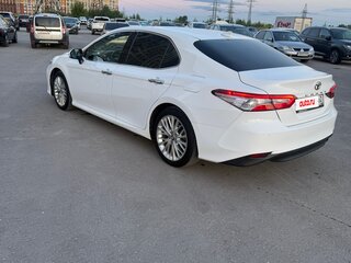 2018 Toyota Camry VIII (XV70), белый, 2250000 рублей, вид 5