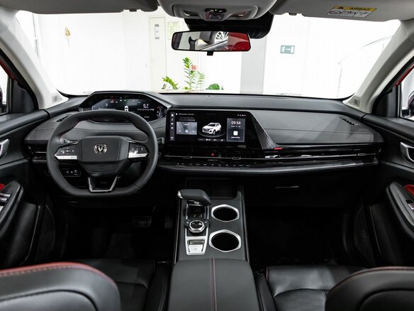 2025 Changan UNI-S I, красный, 3148101 рублей - вид 12