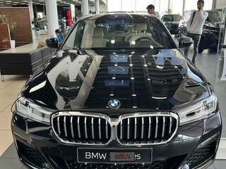 2022 BMW 5 серии 530i xDrive VII (G30/G31/G38) Рестайлинг, чёрный, 8000000 рублей, вид 2
